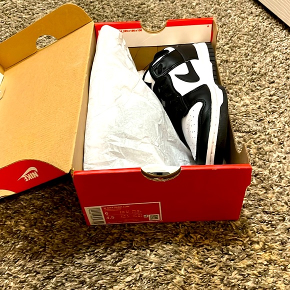 only worn twice - Picture 2 of 3